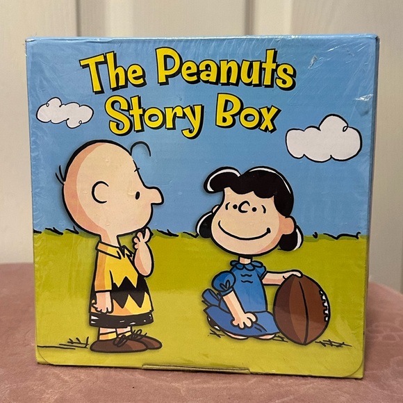 The Peanuts Story Box 8 Book Box Set - Picture 1 of 6